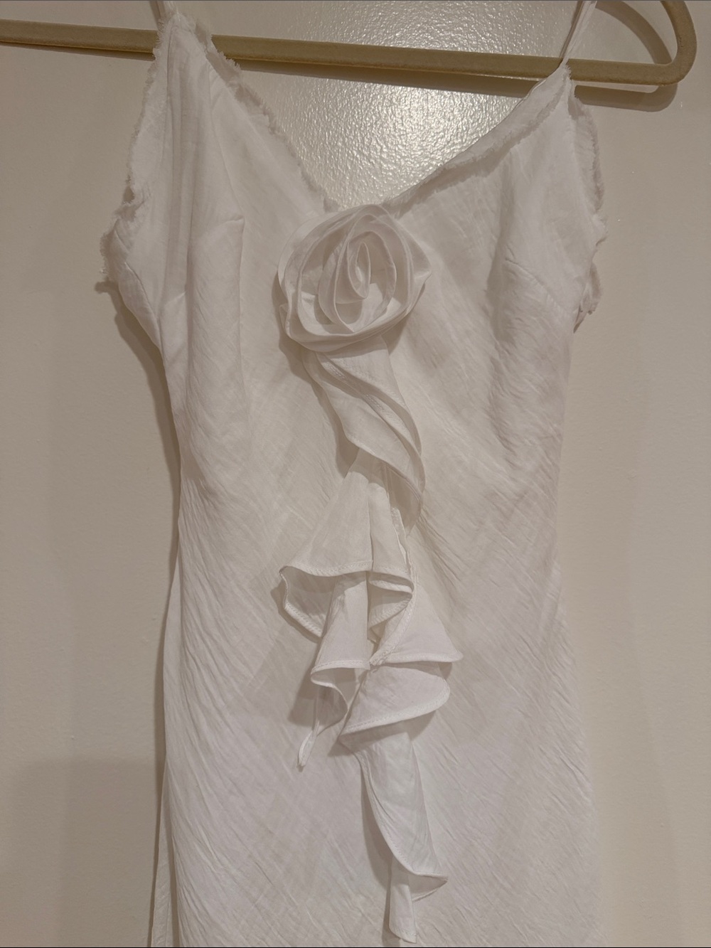 12th Tribe Prosecco White Rosette Frill Maxi Dress Bridal Shower Engagement - Picture 5 of 8